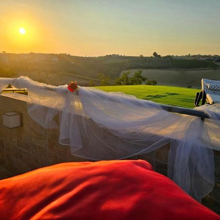Andale Suitespa Villa Badessa Exteriör bild
