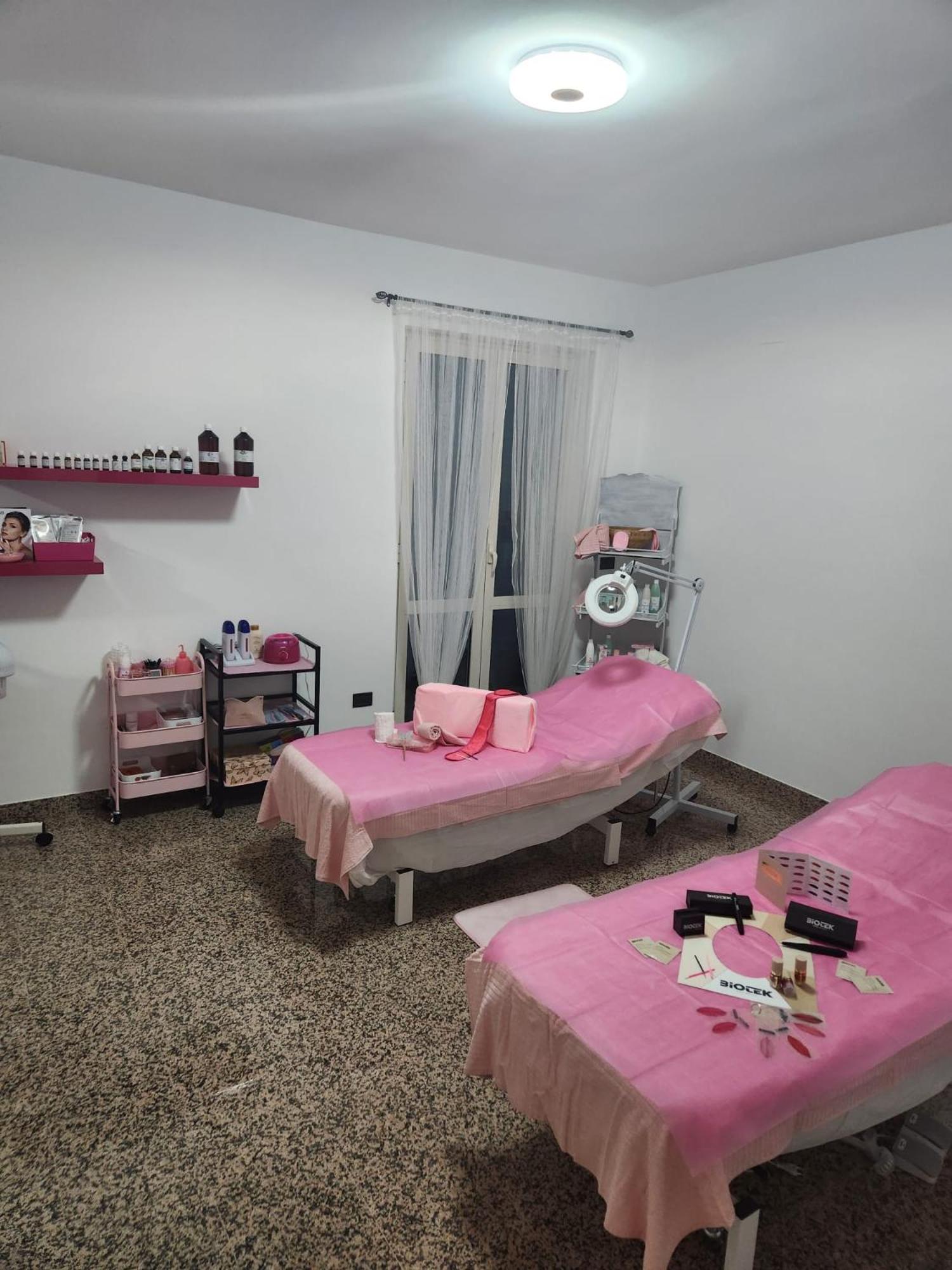 Andale Suitespa Villa Badessa Exteriör bild