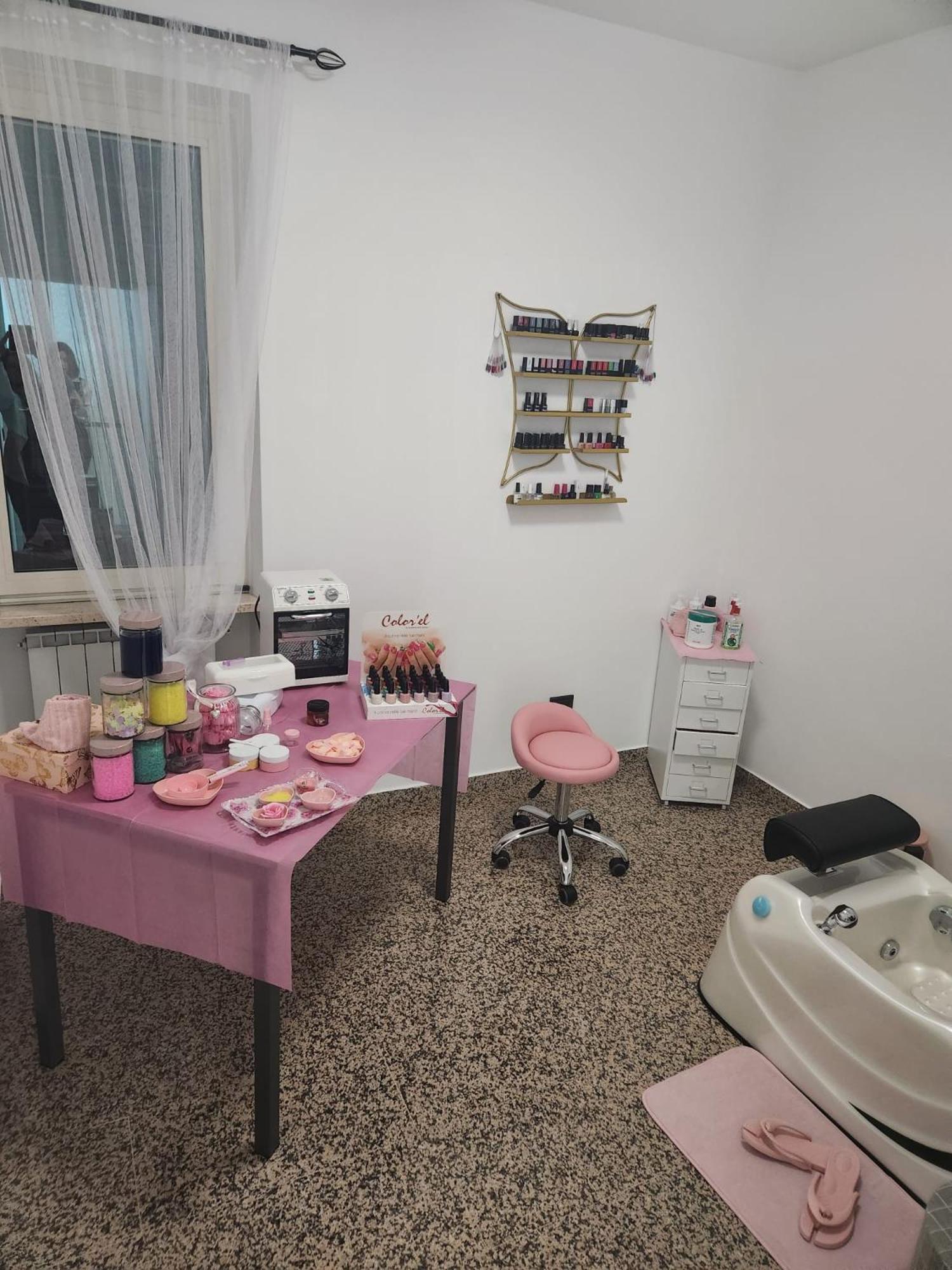 Andale Suitespa Villa Badessa Exteriör bild