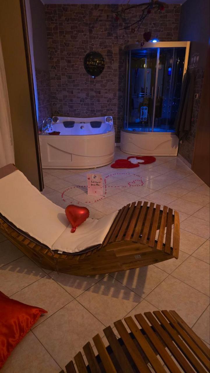 Andale Suitespa Villa Badessa Exteriör bild