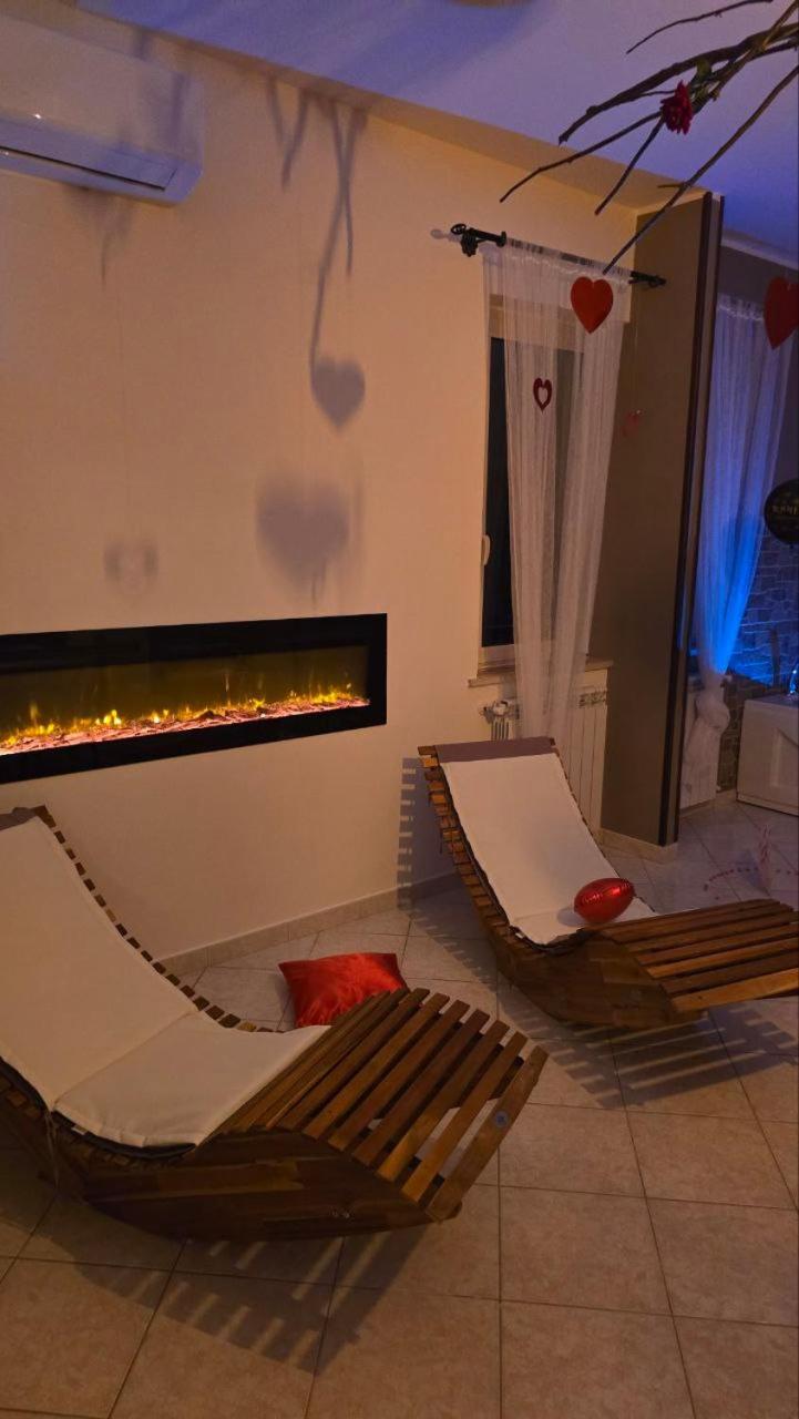 Andale Suitespa Villa Badessa Exteriör bild