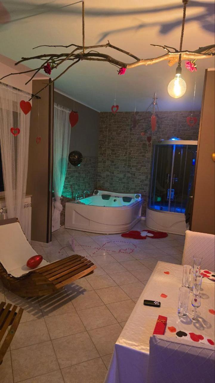 Andale Suitespa Villa Badessa Exteriör bild